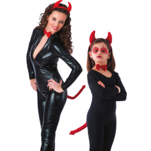 Karnevalski set za vražicu,sa rajfom, leptir mašnom i repom. Kostim za odrasle i djecu. Savršen je za lude partije, proslave Halloweena ili karnevalske povorke.