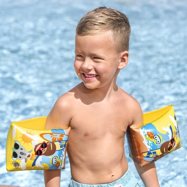 Rukavice Surf Buddy savršen su izbor za djecu od 3 do 6 godina koja uče plivati. Izrađene od kvalitetnog i sigurnog PVC materijala, pružaju stabilnost, sigurnost i zabavu u vodi.