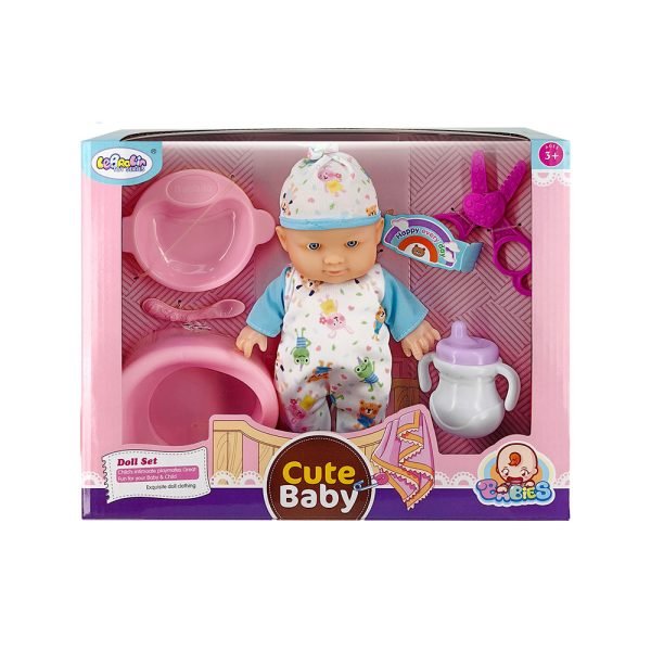 Preslatka lutka Cute Baby dolazi u kompletu s čak 5 dodataka za brigu o bebi! Ova lutka omogućava djeci da se užive u ulogu brižnih roditelja, kroz igru hranjenja, presvlačenja i njege. U setu se nalazi lutka visine 22 cm, bočica, tanjurić, žličica i kahlica. Dostupna su 2 modela u različitim kombinacijama boja i odjeće.