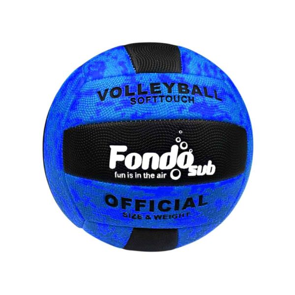 Lopta za odbojku na plaži Soft Touch standardne veličine 22 cm i težine 260 g pruža ugodan osjećaj tijekom igre zahvaljujući mekanoj površini. Idealna je za rekreativnu odbojku na plaži, bazenu ili sportskim terenima.