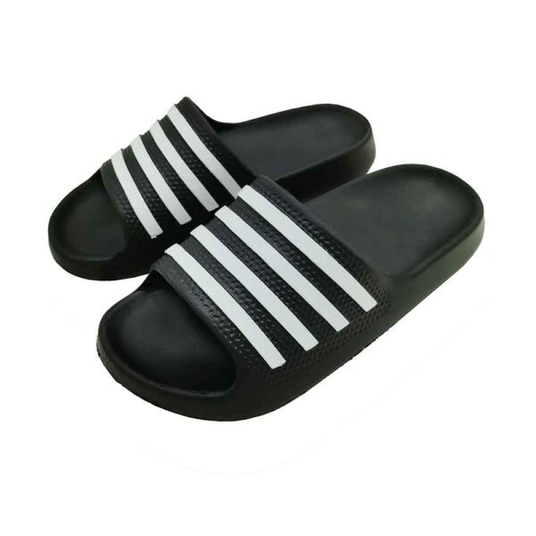 Natikače Sporty od EVA materijala pružaju lagan i udoban osjećaj tijekom cijelog dana. Unisex model dostupan u tri boje i veličinama 36–41 idealan je za plažu, bazen i svakodnevnu upotrebu.
