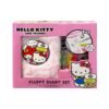 Hello Kitty Fluffy Diary Set uključuje plišani dnevnik, 3 mini gel olovke i dekorativne naljepnice s Hello Kitty and Friends motivima. Savršen kreativni poklon za djecu.