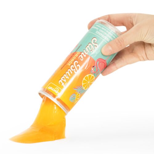 LJIGAVAC Slime Burst Flavour 360 g je rastezljivi i mekani slime dostupan u četiri atraktivne voćne varijante. Idealan za senzornu igru, razvoj kreativnosti i sate zabave za djecu stariju od 3 godine.