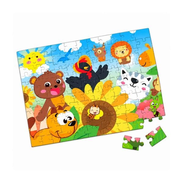 Dječja puzzle slagalica od 100 dijelova, dostupna u dva modela: Životinjski svijet ili Vesela škola. Dimenzije složene slagalice iznose 52 × 37,5 cm, a dimenzije pakiranja 27 × 20 × 6 cm. Preporučena je djeci starijoj od tri godine.